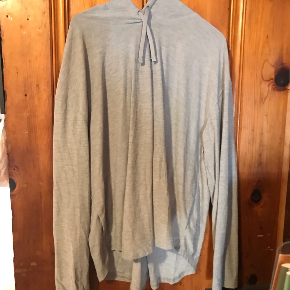 Old Navy Activewear Long sleeve hooded shirt